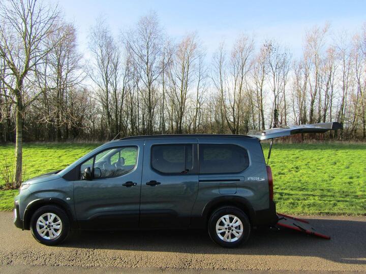Peugeot Rifter 1.5 Horizon RS+ LWB XL *5 SEATS* WHEELCHAIR ACCESSIBLE VEHICLE