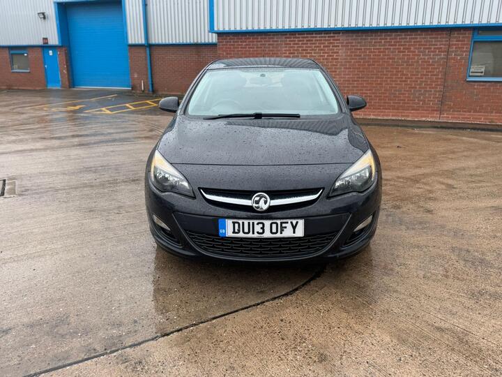 Vauxhall Astra 1.7 CDTi EcoFLEX Exclusiv Euro 5 (s/s) 5dr