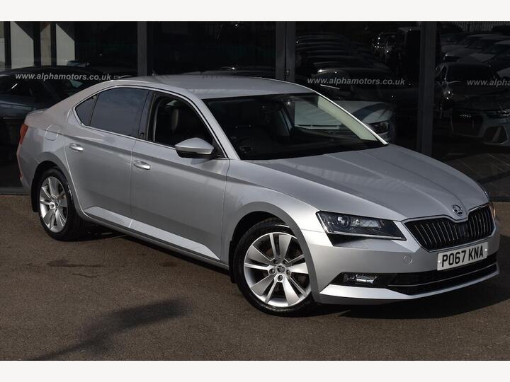 Skoda Superb 2.0 TDI SE L Executive DSG Euro 6 (s/s) 5dr Skoda Superb 2.0 TDI SE L Executive DSG Euro 6 (s/s) 5dr