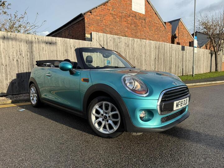 MINI Convertible 1.5 Cooper Euro 6 (s/s) 2dr MINI Convertible 1.5 Cooper Euro 6 (s/s) 2dr