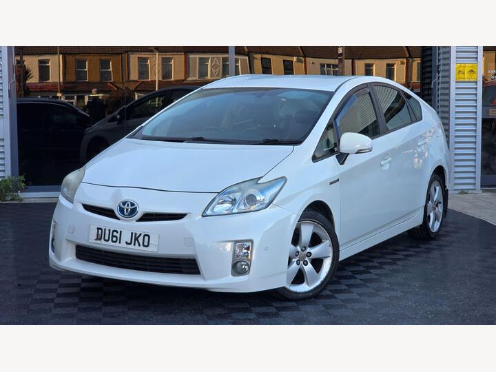 Toyota Prius 1.8 VVT-h T Spirit CVT Euro 5 (s/s) 5dr Toyota Prius 1.8 VVT-h T Spirit CVT Euro 5 (s/s) 5dr