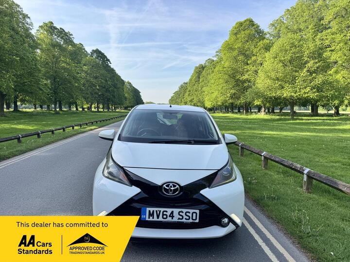 Toyota AYGO 1.0 VVT-i X-pression Euro 5 5dr Euro 5