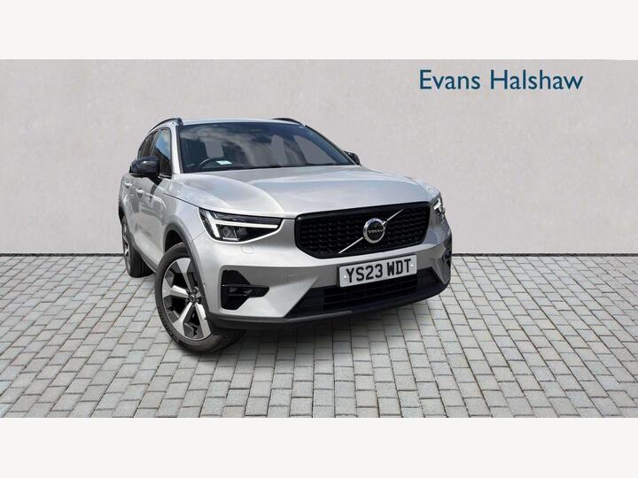 Volvo XC40 ESTATE 2.0 B4 MHEV Ultimate DCT Auto Euro 6 (s/s) 5dr