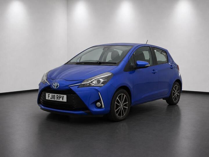 Toyota Yaris 1.5 VVT-h Icon Tech E-CVT Euro 6 (s/s) 5dr