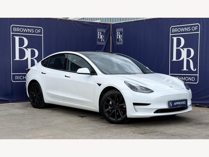 Tesla Model 3 Auto RWD 4dr