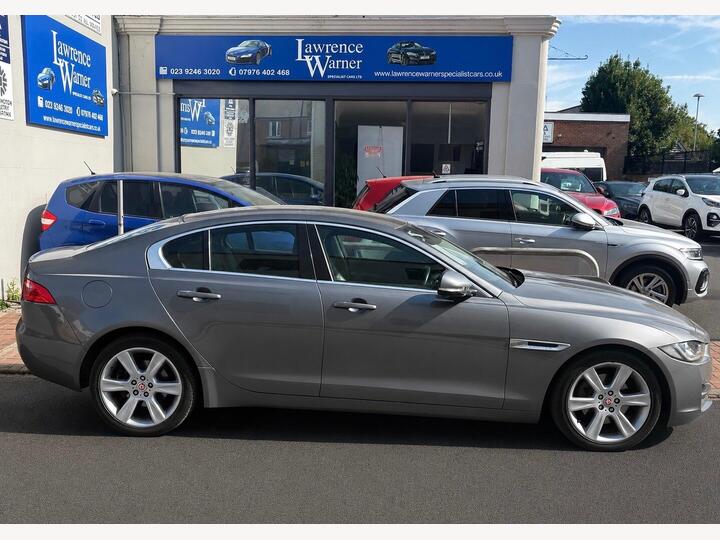 Jaguar XE 2.0d Portfolio Auto Euro 6 (s/s) 4dr