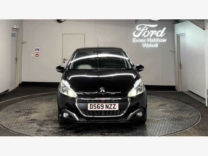 Peugeot 208 HATCHBACK 1.2 PureTech Tech Edition Euro 6 (s/s) 5dr