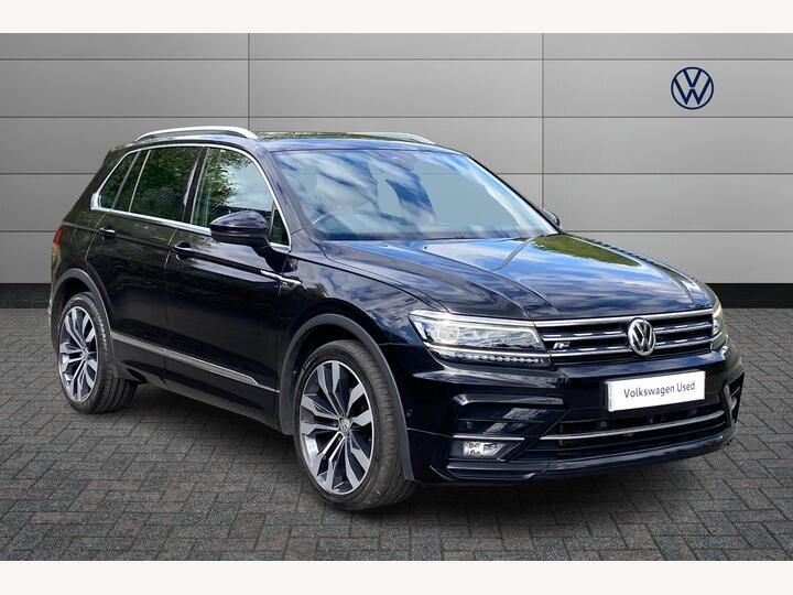 Volkswagen Tiguan 1.5 TSI EVO R-Line Tech DSG Euro 6 (s/s) 5dr Volkswagen Tiguan 1.5 TSI EVO R-Line Tech DSG Euro 6 (s/s) 5dr
