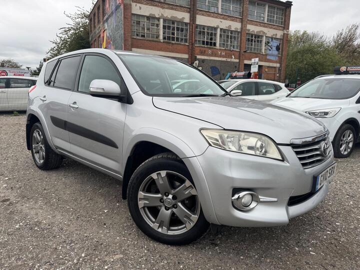 Toyota RAV4 2.2 D-CAT SR Auto 4WD Euro 5 5dr