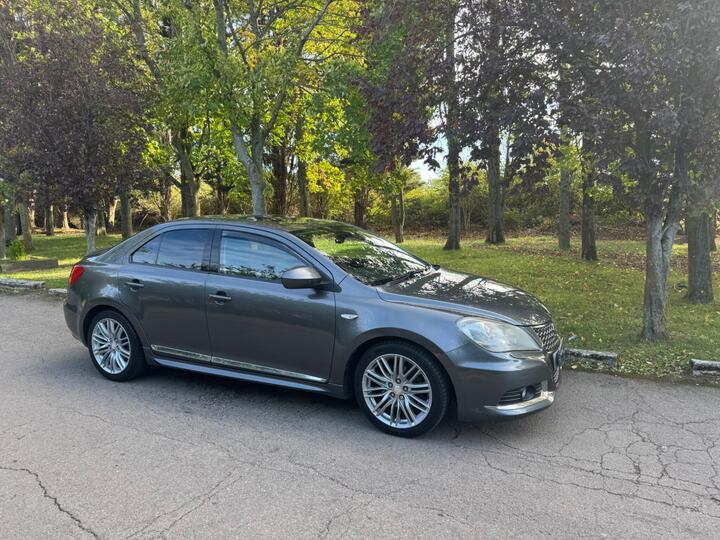 Suzuki Kizashi 2.4 16V Sport CVT 4WD Euro 5 4dr Suzuki Kizashi 2.4 16V Sport CVT 4WD Euro 5 4dr