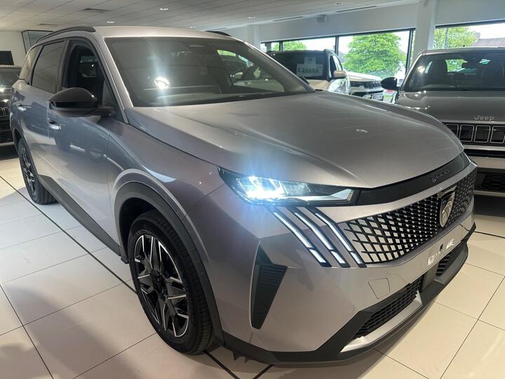 Peugeot 5008 1.2 HYBRID Allure E-DSC6 Euro 6 (s/s) 5dr Peugeot 5008 1.2 HYBRID Allure E-DSC6 Euro 6 (s/s) 5dr