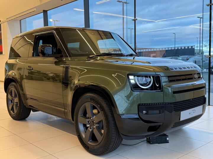 Land Rover Defender 90 3.0 D250 MHEV X-Dynamic HSE Auto 4WD Euro 6 (s/s) 3dr