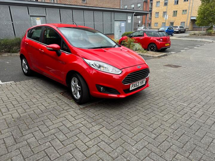 Ford Fiesta 1.0T EcoBoost Zetec Euro 5 (s/s) 5dr
