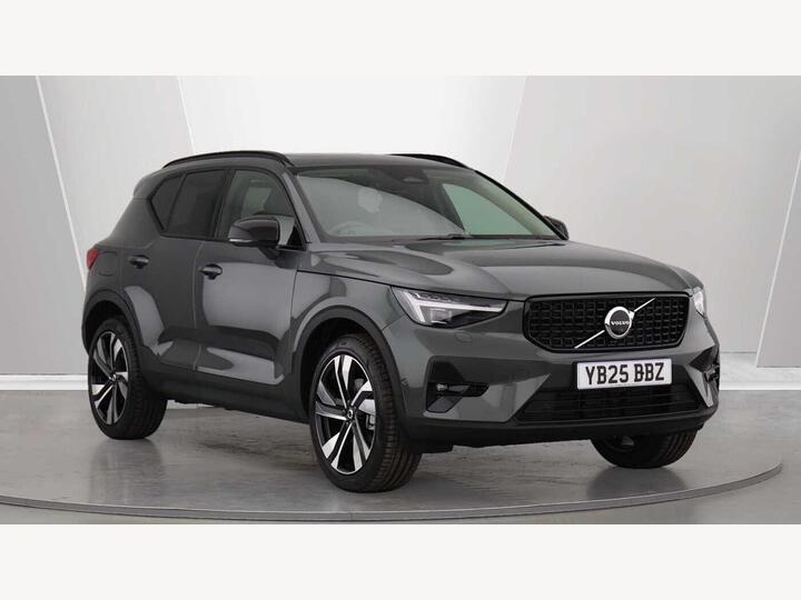 Volvo XC40 2.0 B3 MHEV Ultra Dark DCT Auto Euro 6 (s/s) 5dr