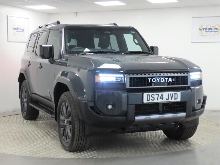 Toyota Land Cruiser 2.8D Invincible Auto 4WD Euro 6 (s/s) 5dr (LWB)