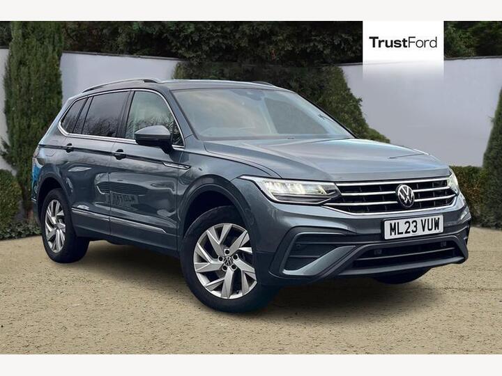 Volkswagen Tiguan Allspace 1.5 TSI Life DSG Euro 6 (s/s) 5dr Volkswagen Tiguan Allspace 1.5 TSI Life DSG Euro 6 (s/s) 5dr