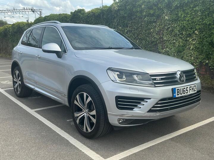 Volkswagen Touareg 3.0 TDI V6 BlueMotion Tech R-Line Tiptronic 4WD Euro 6 (s/s) 5dr