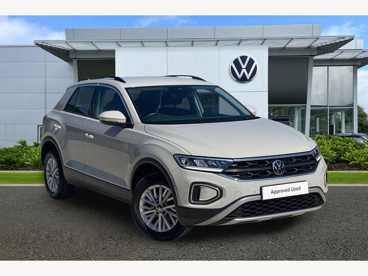 Volkswagen T-roc 1.5 TSI Life Euro 6 (s/s) 5dr Volkswagen T-roc 1.5 TSI Life Euro 6 (s/s) 5dr