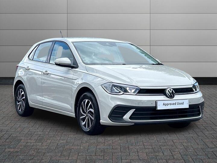 Volkswagen Polo 1.0 TSI Life Euro 6 (s/s) 5dr Volkswagen Polo 1.0 TSI Life Euro 6 (s/s) 5dr