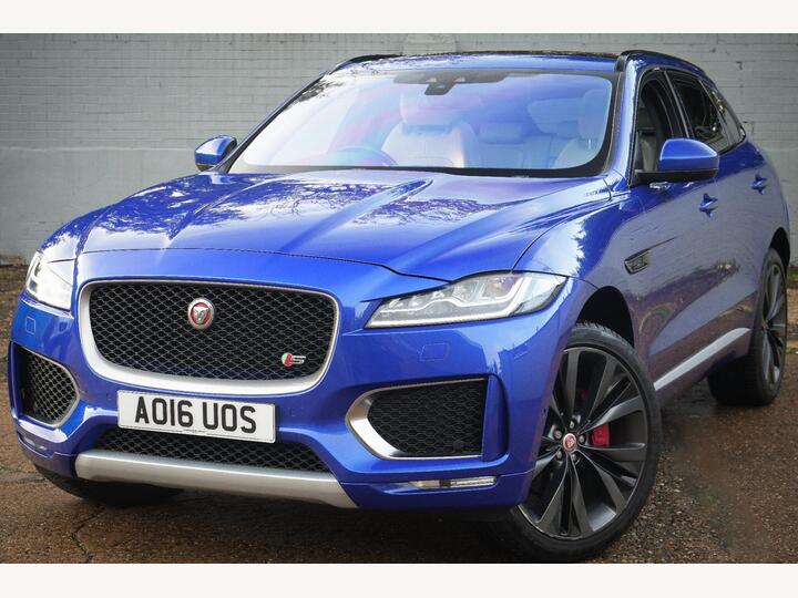 Jaguar F-PACE 3.0 D300 V6 First Edition Auto AWD Euro 6 (s/s) 5dr