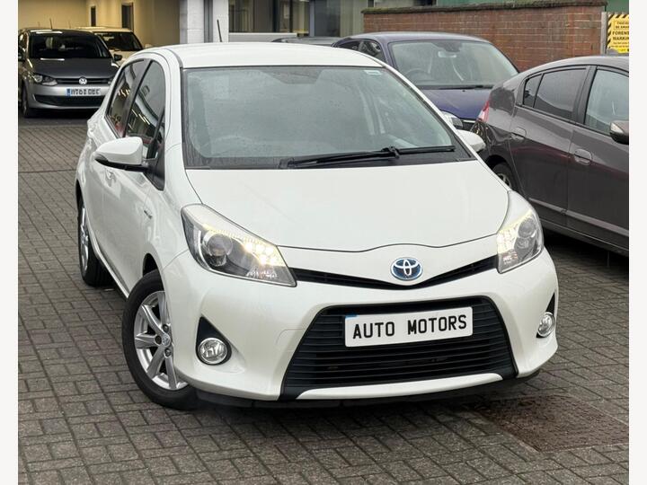 Toyota Yaris 1.5 VVT-h T4 CVT Euro 5 5dr