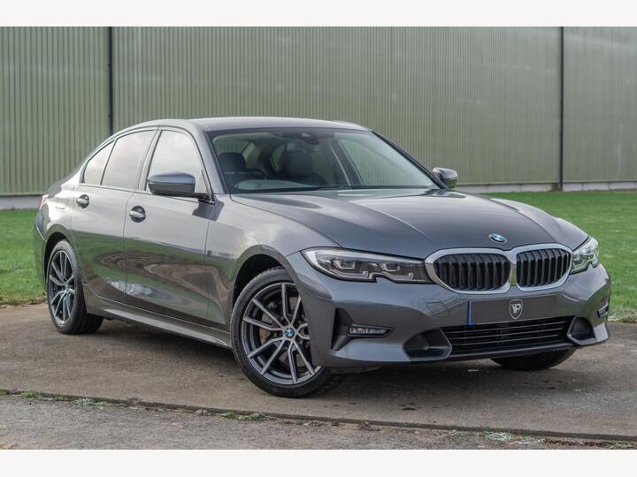 BMW 3 Series 2.0 330e 12kWh Sport Pro Auto Euro 6 (s/s) 4dr BMW 3 Series 2.0 330e 12kWh Sport Pro Auto Euro 6 (s/s) 4dr