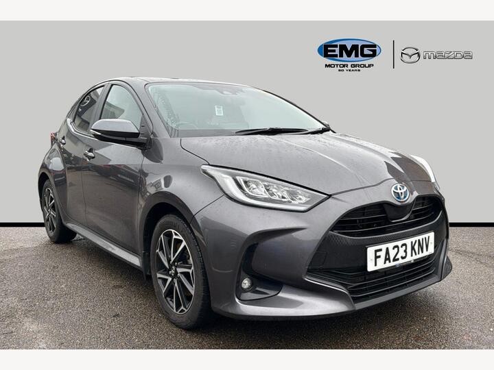 Toyota Yaris 1.5 VVT-h Design E-CVT Euro 6 (s/s) 5dr Toyota Yaris 1.5 VVT-h Design E-CVT Euro 6 (s/s) 5dr