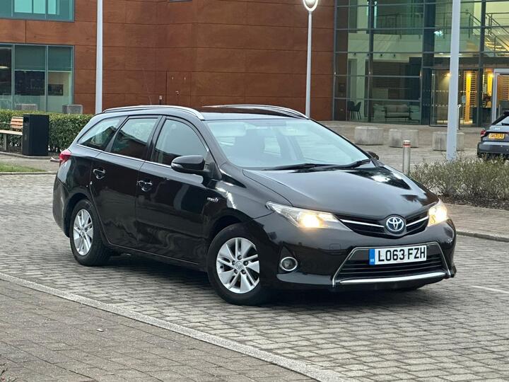 Toyota Auris 1.8 VVT-h Icon Touring Sports CVT Euro 5 (s/s) 5dr