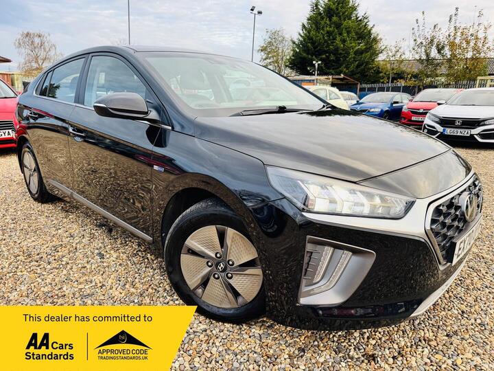 Hyundai IONIQ 1.6 H-GDi Premium DCT Euro 6 (s/s) 5dr Hyundai IONIQ 1.6 H-GDi Premium DCT Euro 6 (s/s) 5dr