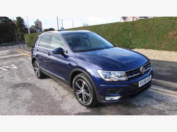 Volkswagen Tiguan 2.0 TDI BlueMotion Tech SE Navigation DSG 4Motion Euro 6 (s/s) 5dr