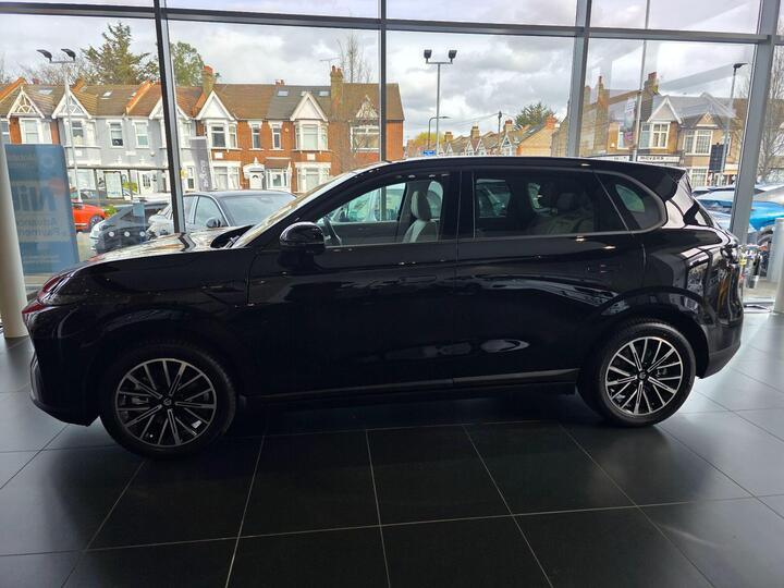 Leapmotor B10 67.1kWh Auto 5dr