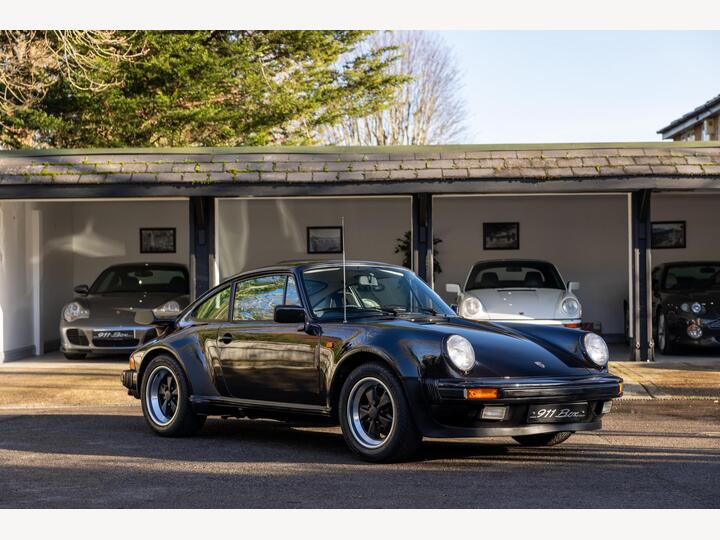 Porsche 911 TURBO 911 (930) 3.3 TURBO