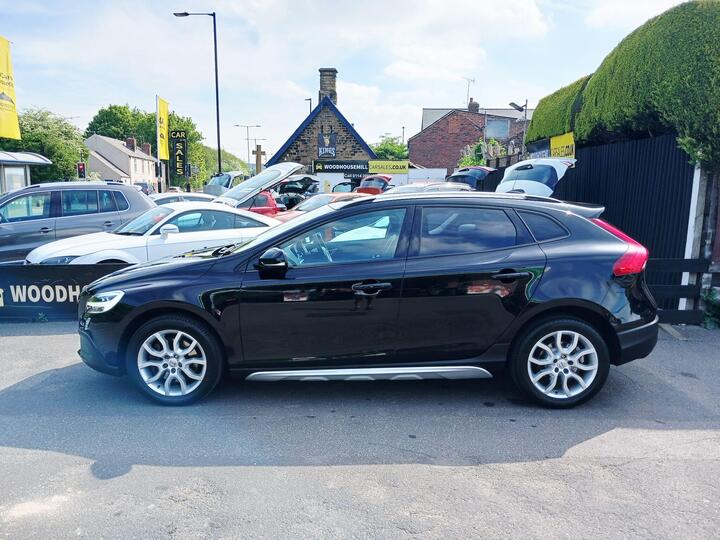 Volvo V40 Cross Country 2.0 D4 Pro Euro 6 (s/s) 5dr