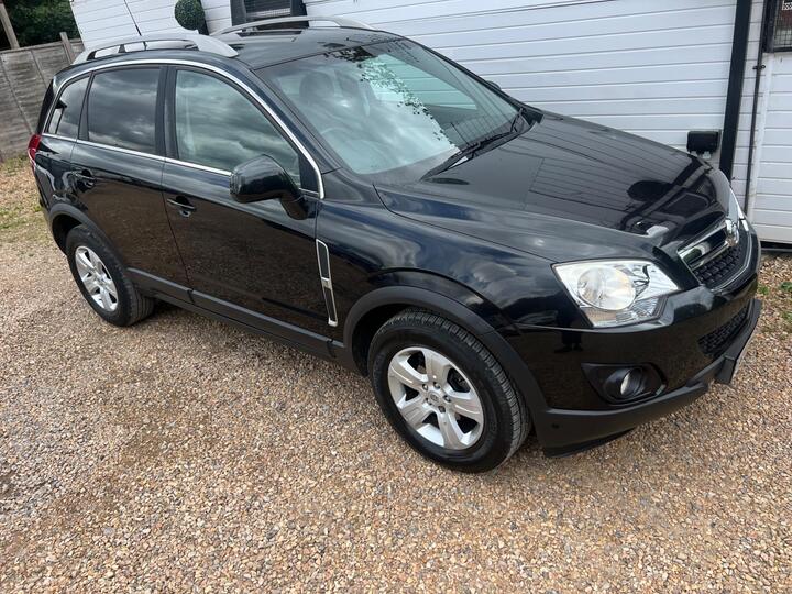 Vauxhall Antara 2.2 CDTi Exclusiv 2WD Euro 5 (s/s) 5dr Vauxhall Antara 2.2 CDTi Exclusiv 2WD Euro 5 (s/s) 5dr