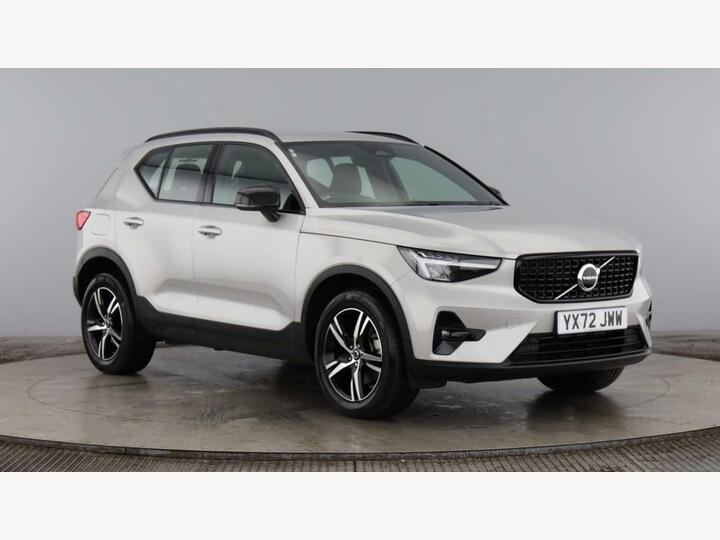 Volvo XC40 2.0 B3 MHEV Plus DCT Auto Euro 6 (s/s) 5dr