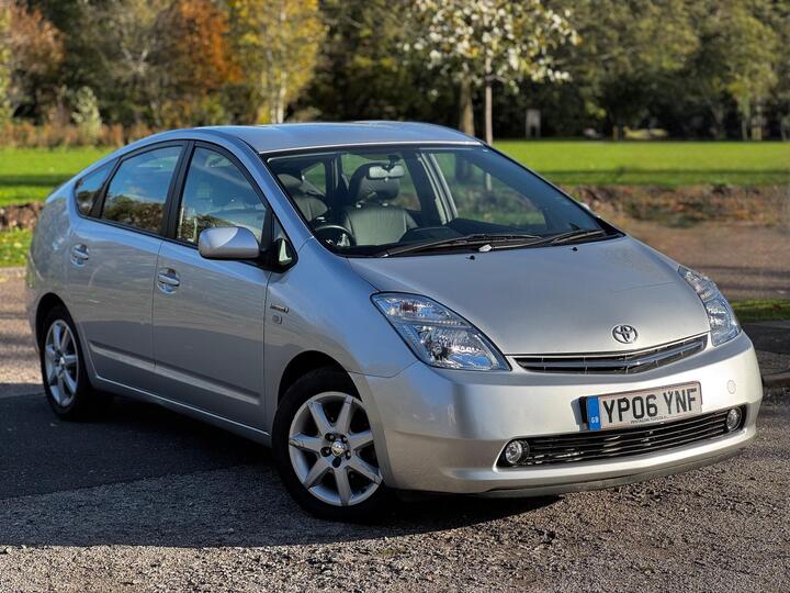 Toyota Prius 1.5 T Spirit CVT 5dr Toyota Prius 1.5 T Spirit CVT 5dr