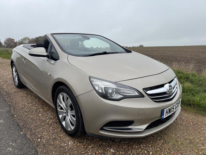 Vauxhall Cascada 2.0 CDTi SE Euro 5 (s/s) 2dr Vauxhall Cascada 2.0 CDTi SE Euro 5 (s/s) 2dr