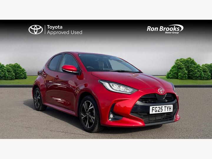 Toyota Yaris 1.5 VVT-h Design E-CVT Euro 6 (s/s) 5dr