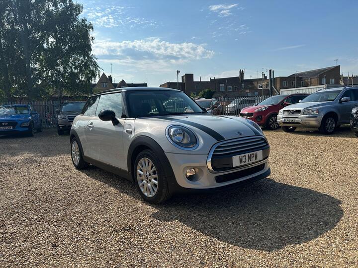 MINI Hatch 1.5 Cooper D Auto Euro 6 (s/s) 3dr