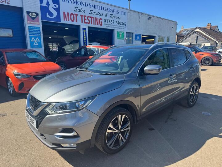 Nissan Qashqai 1.2 DIG-T N-Connecta Euro 6 (s/s) 5dr