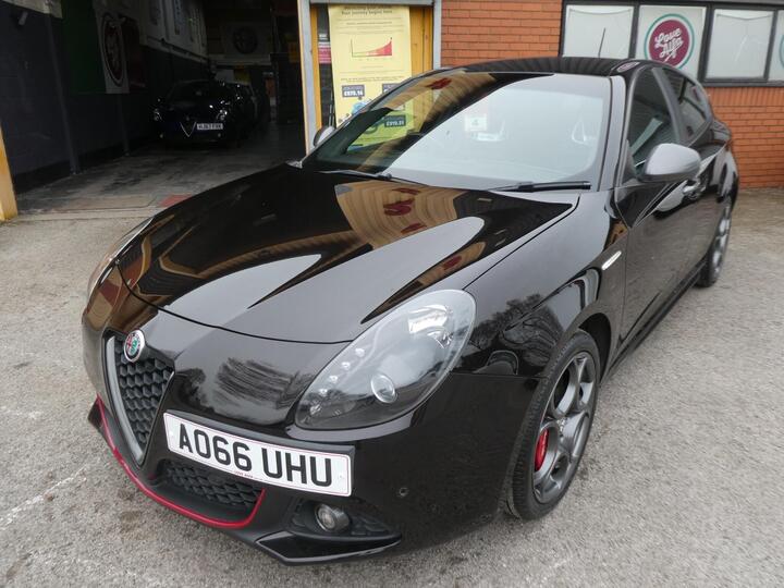 Alfa Romeo Giulietta 2.0 JTDM-2 Speciale TCT Euro 6 (s/s) 5dr