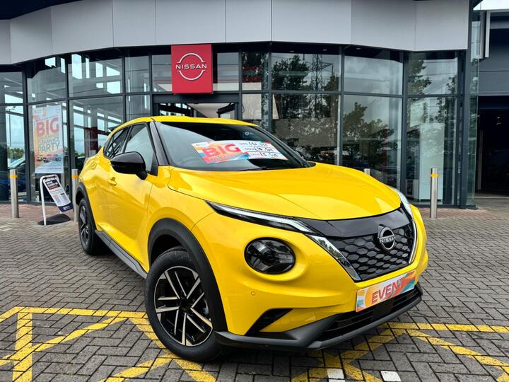 Nissan JUKE 1.6 N-Connecta Auto Euro 6 5dr