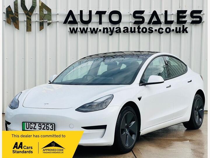 Tesla Model 3 Standard Range Plus Auto RWD 4dr