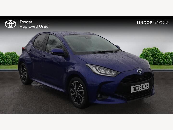 Toyota Yaris 1.5 VVT-h Design E-CVT Euro 6 (s/s) 5dr Toyota Yaris 1.5 VVT-h Design E-CVT Euro 6 (s/s) 5dr