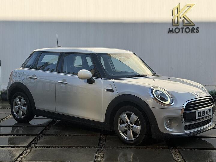 MINI Hatch 1.5 Cooper Classic Steptronic Euro 6 (s/s) 5dr