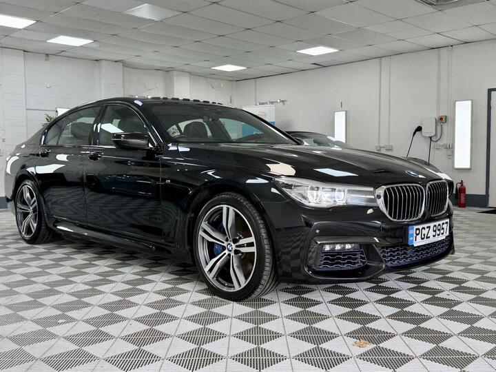 BMW 7 SERIES 4.4 750i V8 M Sport Auto Euro 6 (s/s) 4dr