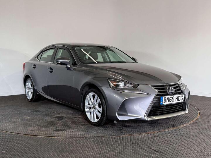 Lexus IS 2.5 300h E-CVT Euro 6 (s/s) 4dr