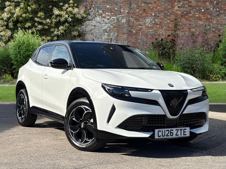 Alfa Romeo JUNIOR 1.2 MHEV Ibrida E-DCT Euro 6 (s/s) 5dr Alfa Romeo JUNIOR 1.2 MHEV Ibrida E-DCT Euro 6 (s/s) 5dr