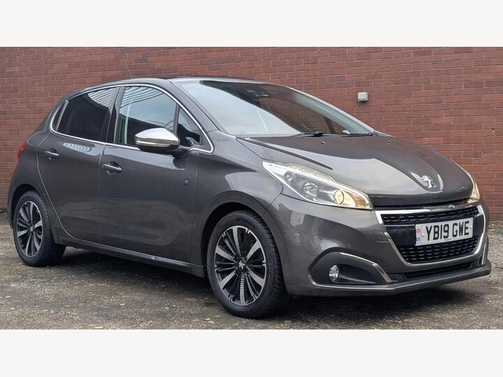 Peugeot 208 1.2 PureTech Tech Edition Euro 6 (s/s) 5dr Peugeot 208 1.2 PureTech Tech Edition Euro 6 (s/s) 5dr