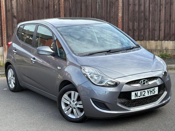 Hyundai Ix20 1.6 CRDi Active Euro 5 (s/s) 5dr Hyundai Ix20 1.6 CRDi Active Euro 5 (s/s) 5dr